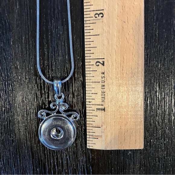 Ginger Snap Bracelet, Necklace + Charms - NWOT - Picture 10 of 13